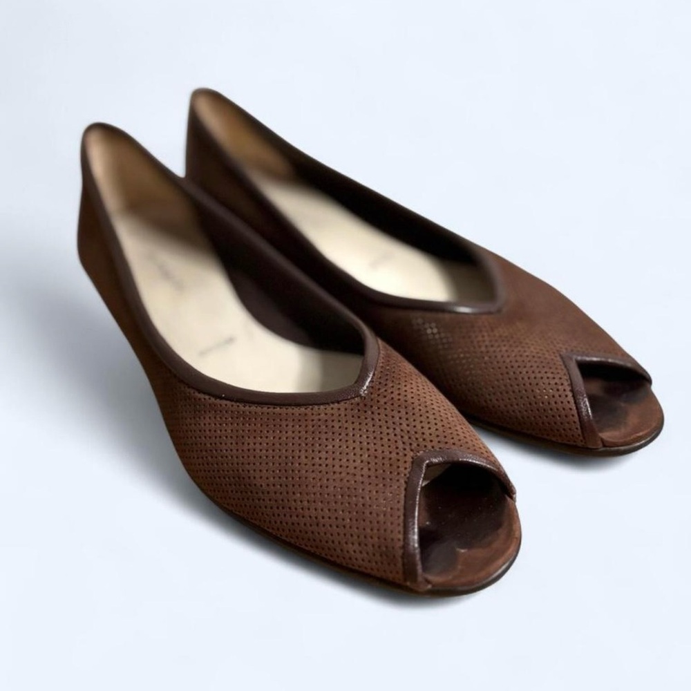 Vintage Italian Amalfi Brown Perforated Leather Peep-Toe Flats - Picture 2 of 5